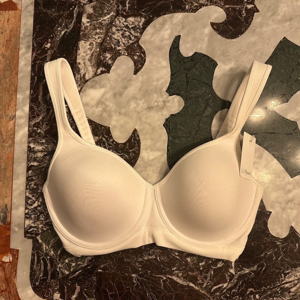 New with tags LeMystere adjustable back bra 32DD/E